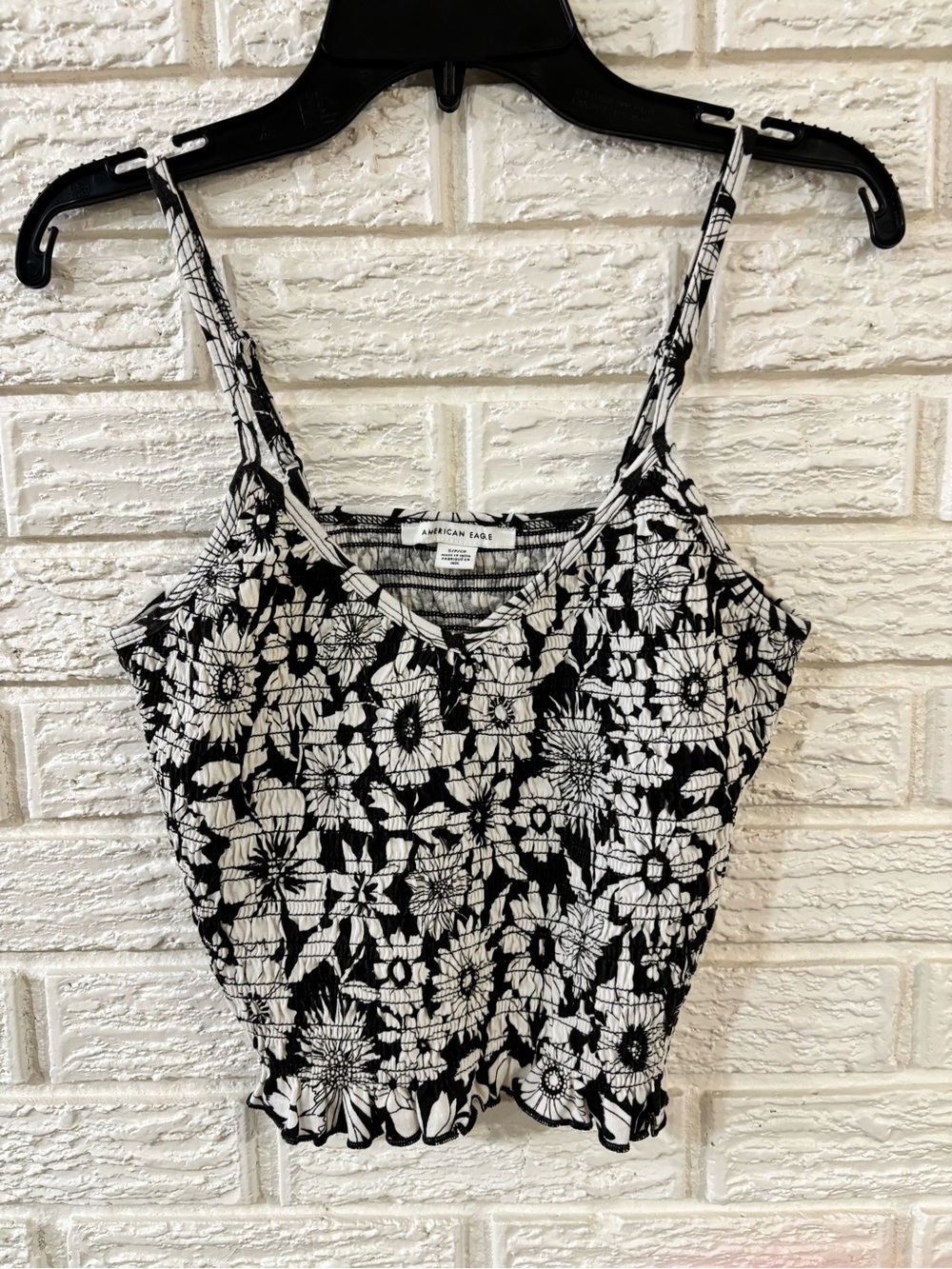 American Eagle Women’s Black & White Floral Smocked Cami Top, Size S